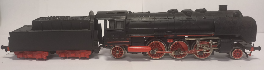 PIKO 23 001 Wagner-Leitbleche Deutsche Reichsbahn&nbsp; SAMMLERWERT ca. 70€ - 120€&nbsp; Baujahr: 1955
