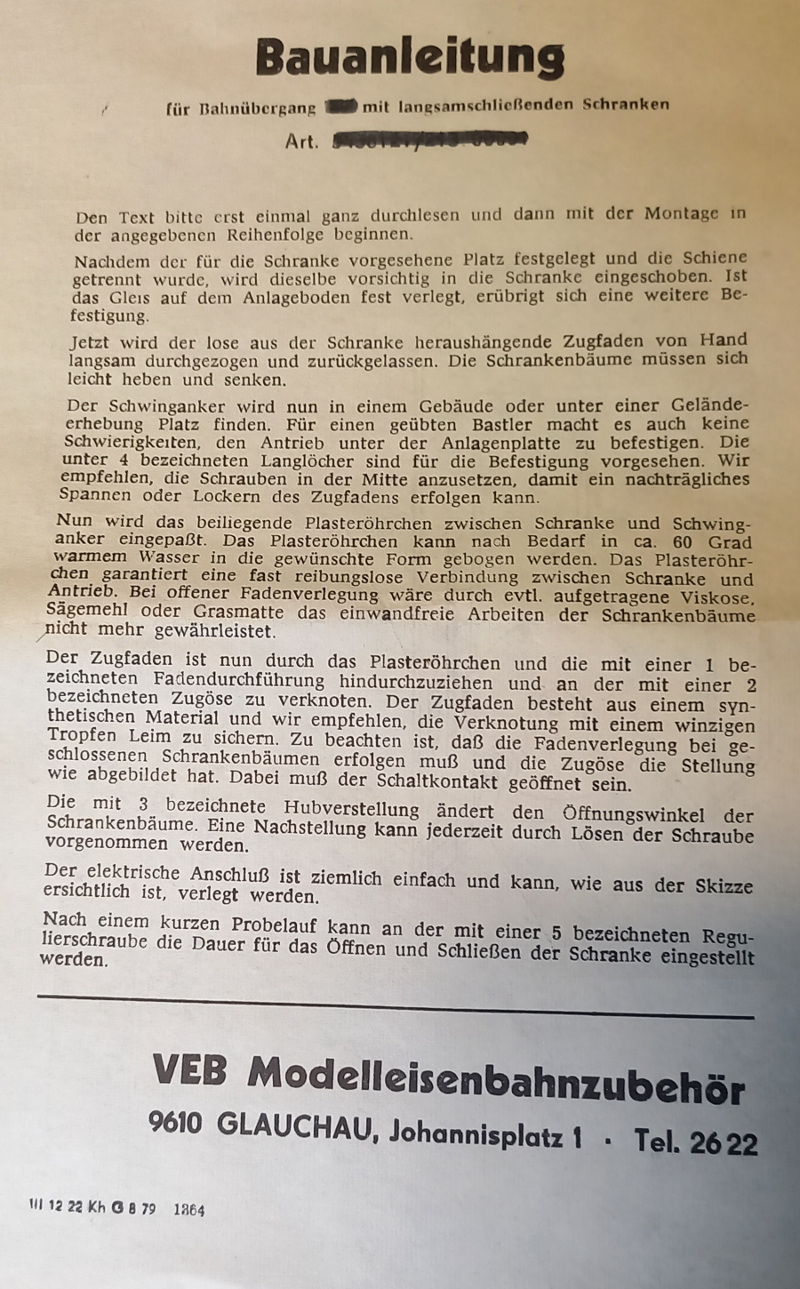 Bahnübergang mit langsamschließenden Schranken  