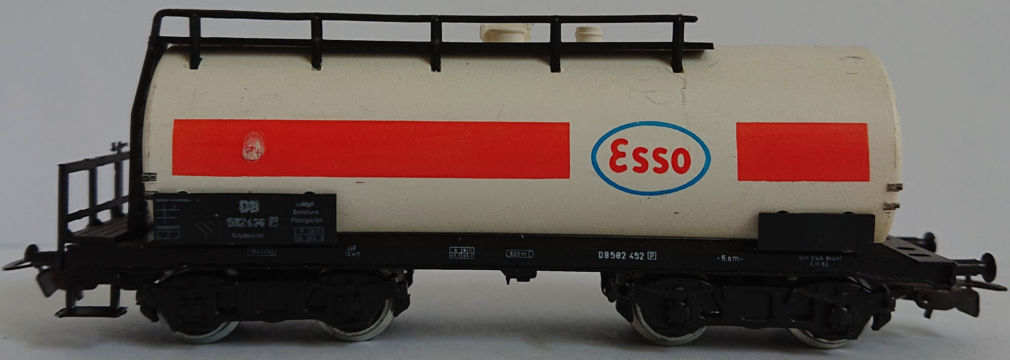 PIKO 4 achsiger Kesselwagen Z 51 (ESSO) Deutsche Bundesbahn&nbsp;&nbsp;