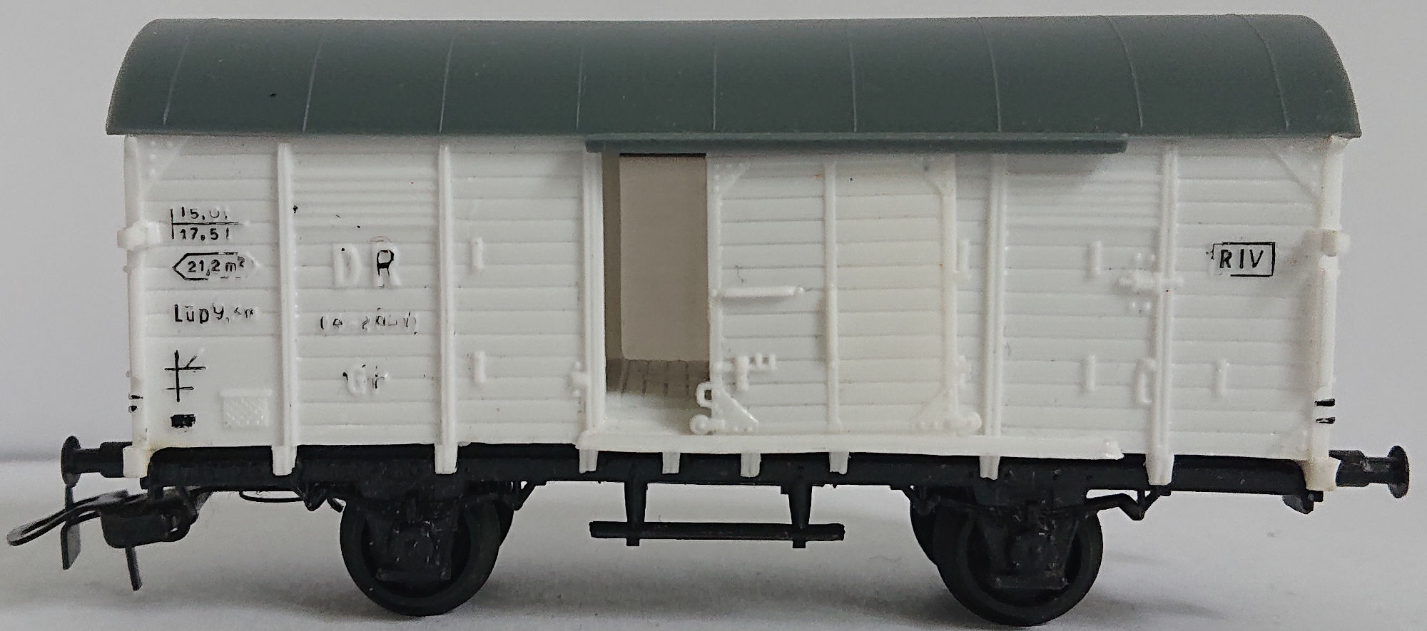 PIKO K&uuml;hlwagen mit Schiebet&uuml;r&nbsp;&nbsp;